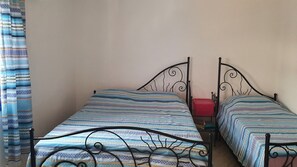 2 bedrooms, iron/ironing board, travel cot, WiFi