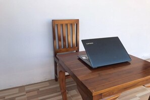 ฝ่ายต้อนรับ