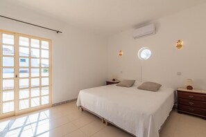 Villa | 4 bedrooms - Villa Baltin With 4 Bedrooms and 3 Bathrooms (Albufeira)