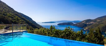 Villa Inna With 3 Bedrooms and 4 Bathrooms