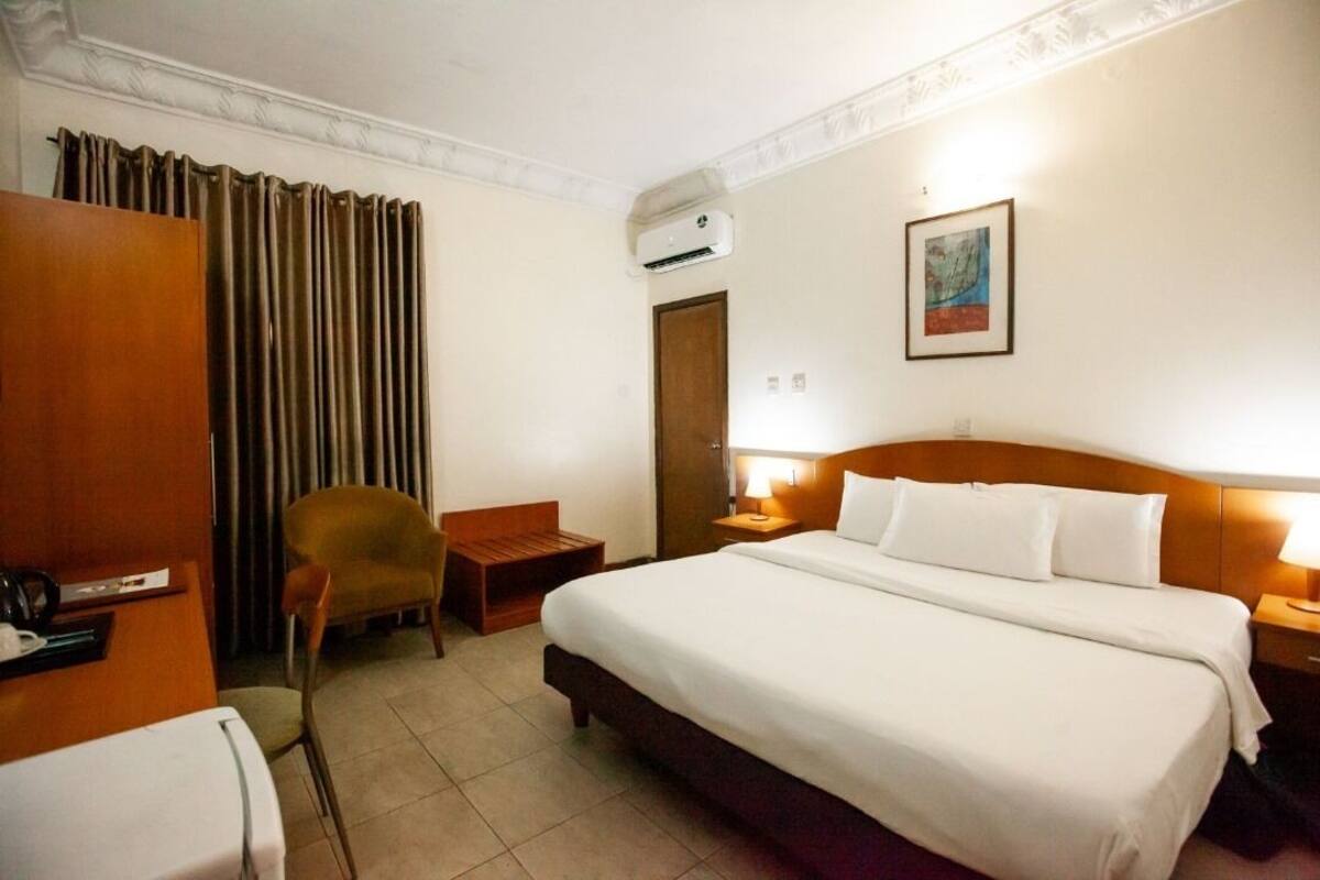 Deluxe Double Room, City View | Desk, laptop workspace