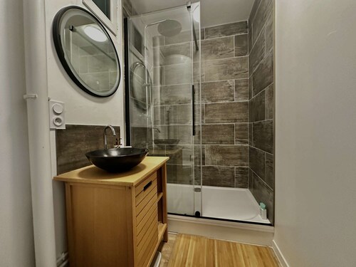 Sydney - studio with loggia, direct beach access