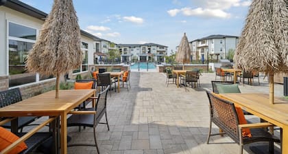 Modern 2-Bed/2-Bath Apartment in 2024 Complex - Owasso, OK