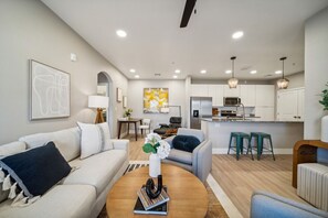 Smart TV, offices - Modern 2-Bed Apartment Complex - Owasso, OK (Owasso)