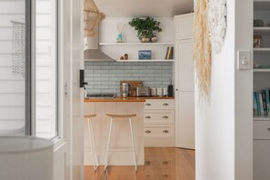 Interior - 3-Bedroom Getaway Minutes from the Beach (Penguin)