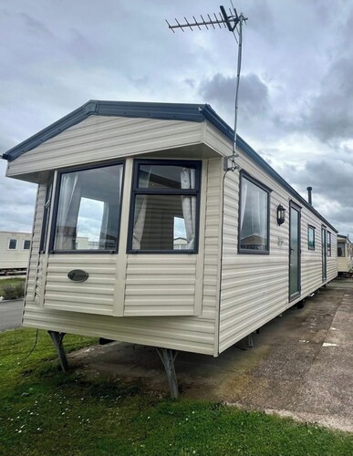 Jones Caravan Hire fir Tree Lyons Robinhood Rhyl