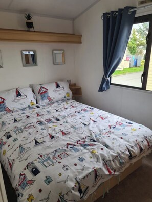 Cabin | 3 bilik tidur, seterika/papan seterika, Wi-fi percuma, cadar katil 