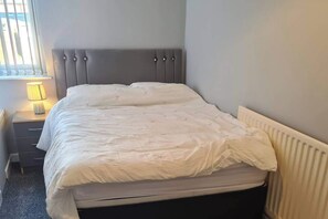 單棟房屋 | 2 間睡房、免費 Wi-Fi、床單