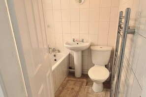 單棟房屋 | 浴室 | 淋浴設備、風筒、提供毛巾