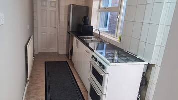 House | Private kitchen | Fridge, microwave, oven, stovetop