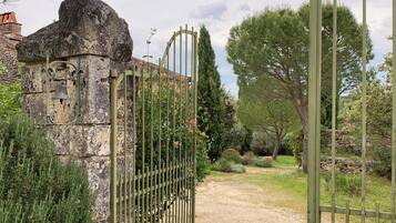 Enceinte de lâhĂ©bergement