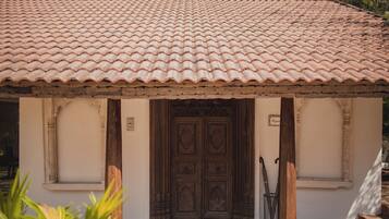 Frangipani Suites | Courtyard