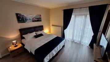 Superior-Doppelzimmer, Balkon | Verdunkelungsvorhänge, Bügeleisen/Bügelbrett, kostenloses WLAN