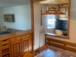 Interior - Les Menuires - 1 Bedroom - 5 Guests - Balcony & WiFi - Pets Allowed (Les Menuires)