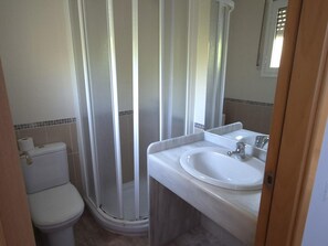 Towels - Spacious house with private pool, WiFi, parking and pets allowed, 250m from the beach (Deltebre)