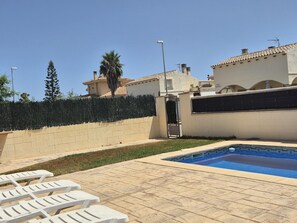 Pool - Cozy house with private pool, Wi-Fi, pet-friendly, near the beach (Deltebre)