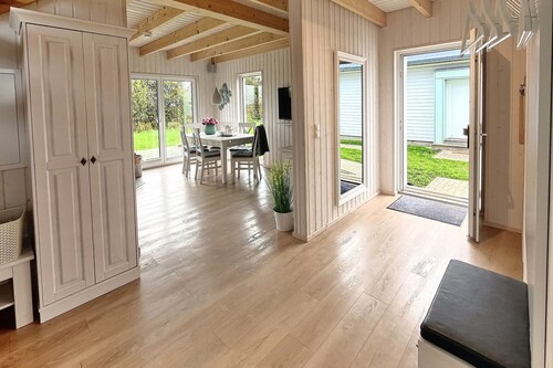 Hyggebo - infrared sauna, bathtub, fireplace, terrace, 2 smart TVs, 2 parking spaces