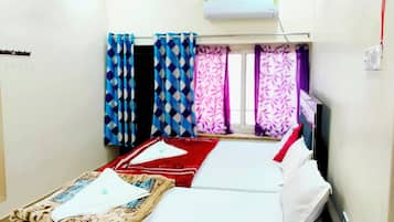 Chambre Deluxe Double ou avec lits jumeaux, salle de bains privée, vue ville