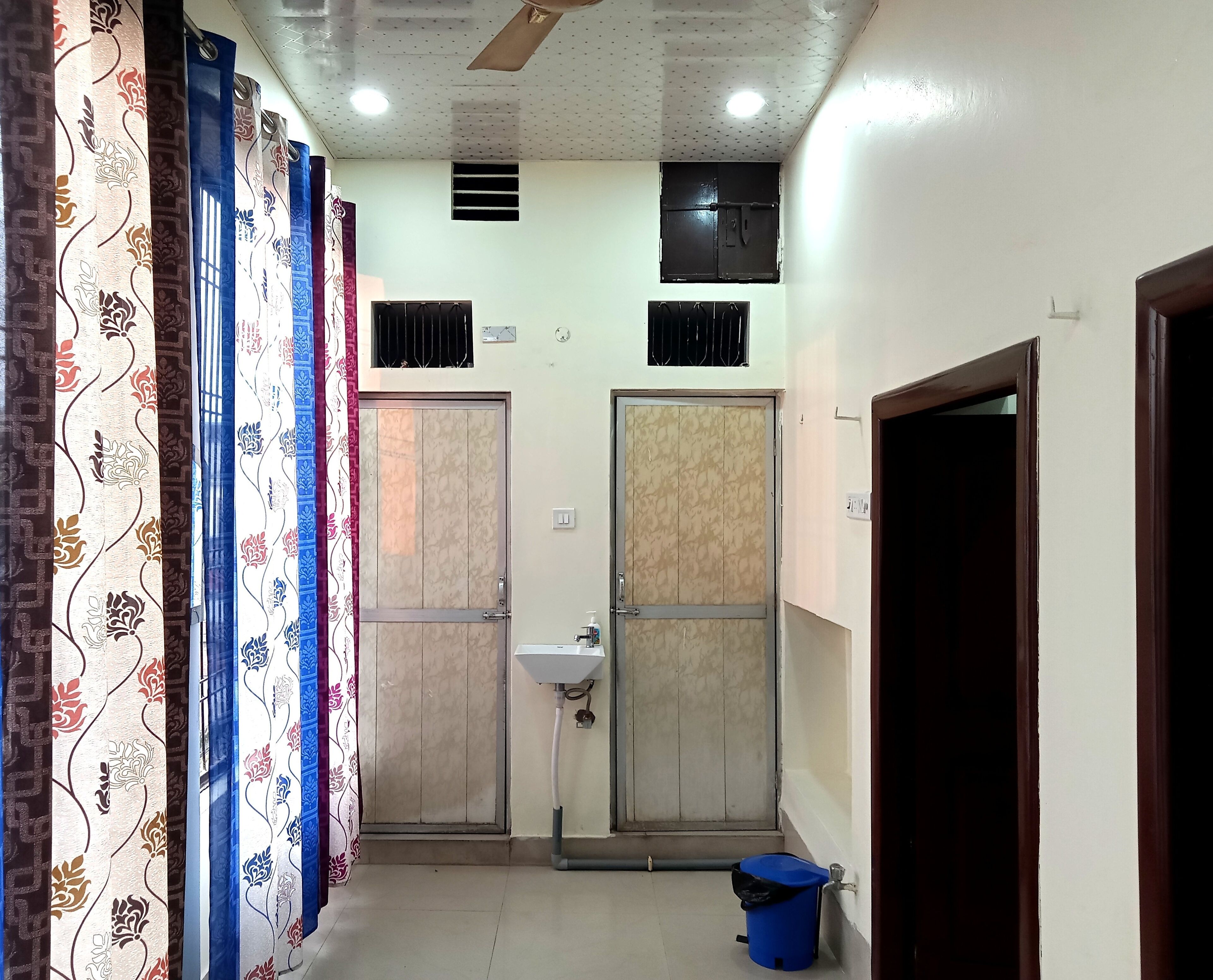 Kamar Double atau Twin Deluks, kamar mandi pribadi, pemandangan kota | Balkon