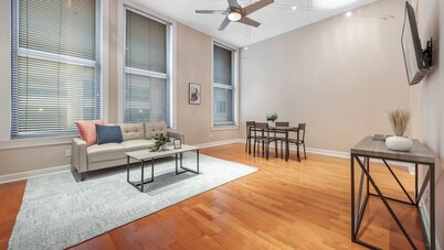 Lofts Opop 302 I Modern With a Vintage Twist