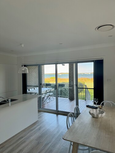 Sydney Waterfront Beach House