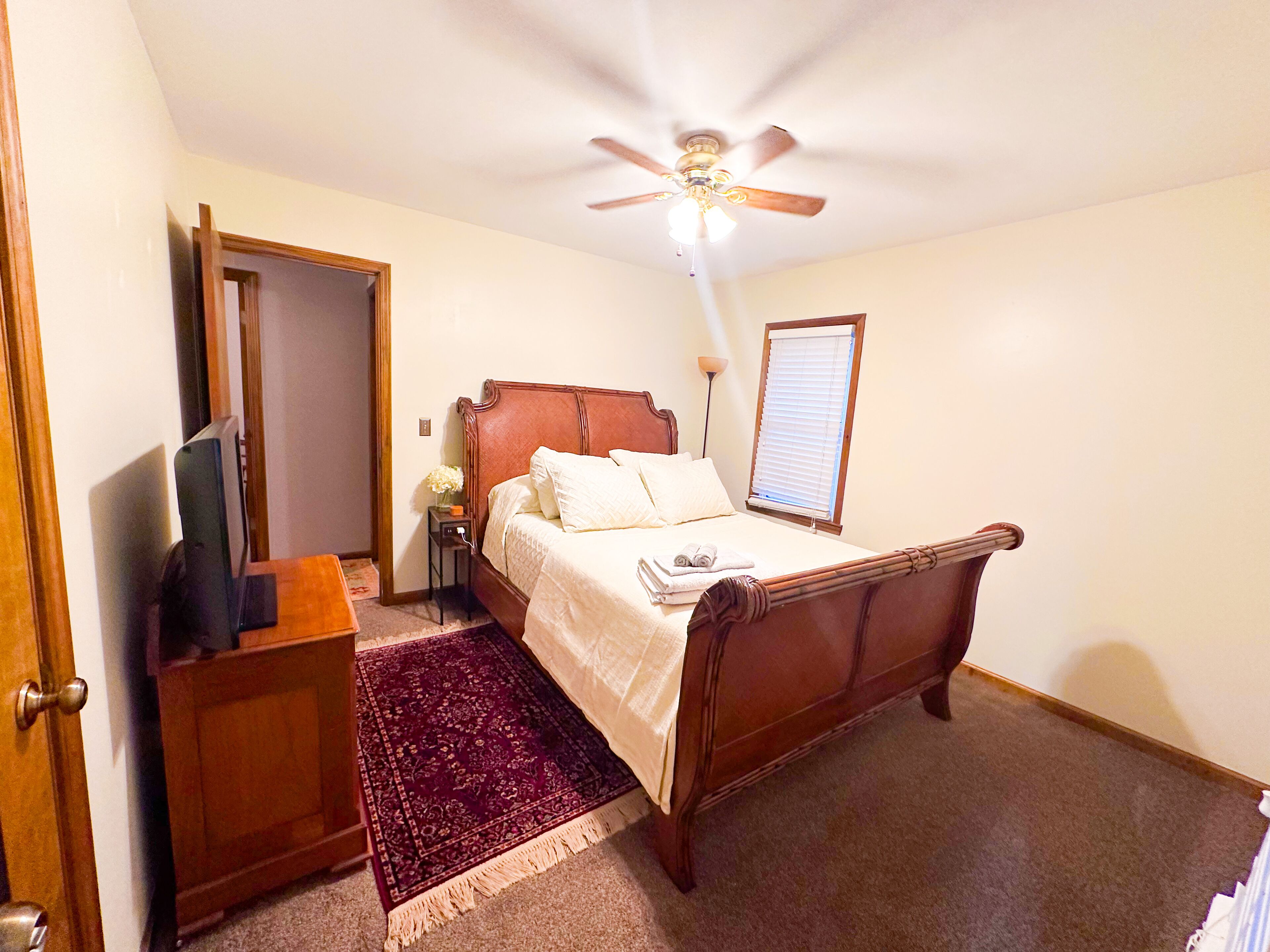 3 quartos, escrivaninha, berço de viagem, Wi-Fi de cortesia