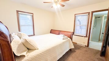 3 makuuhuonetta, työpöytä, vauvan matkasänky, ilmainen Wi-Fi