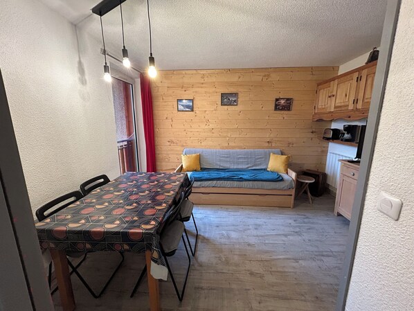 Interior - Cosy apartment (Les Deux Alpes)