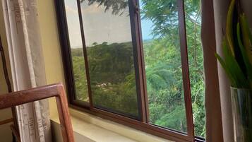 1 chambre, bureau, espace de travail pour ordinateur portable