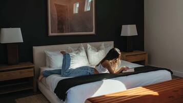 4 habitaciones, tabla de planchar con plancha, cuna de viaje y wifi