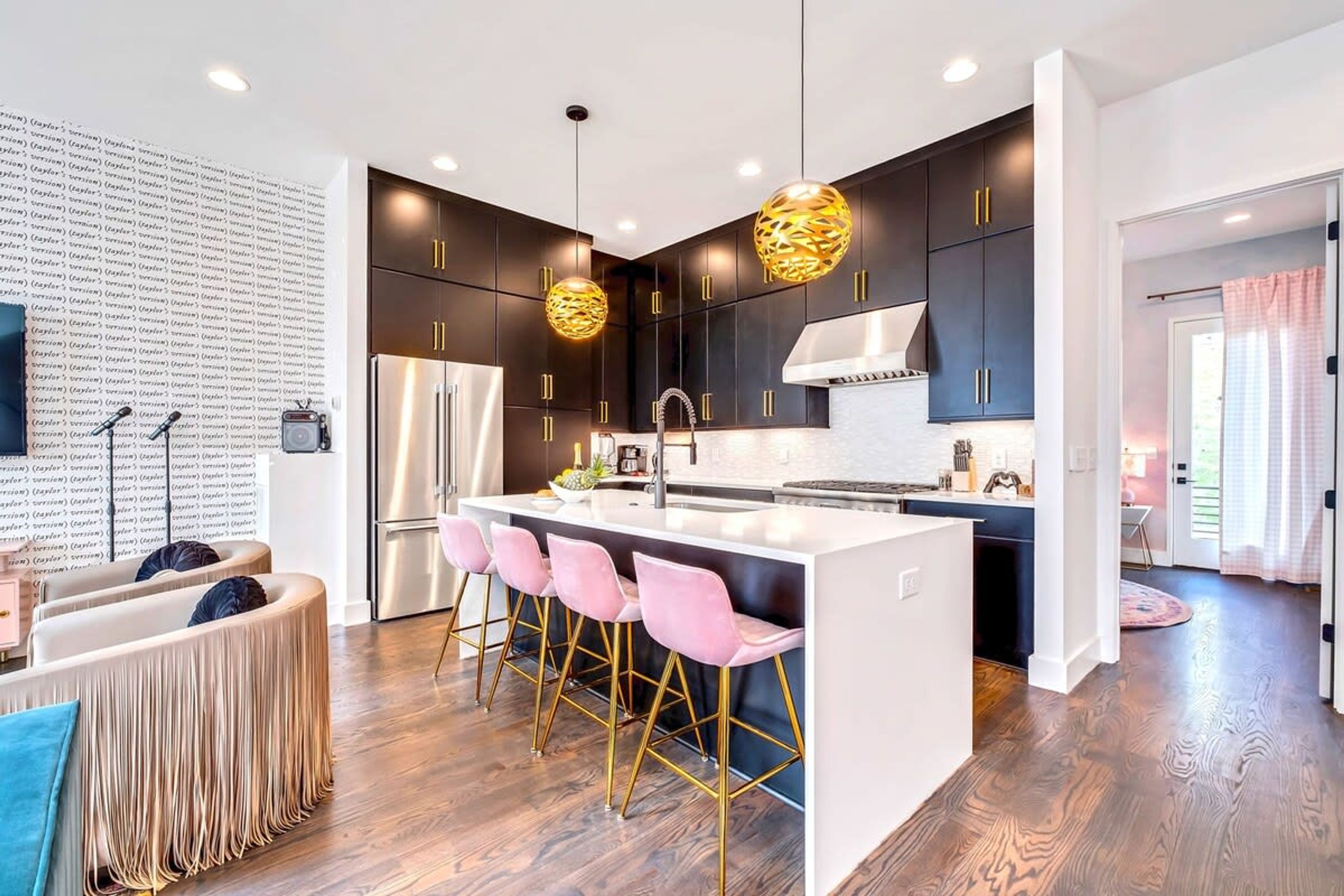 บ้านพัก | 4 ห้องนอน, อินเทอร์เน็ตความเร็วสูง