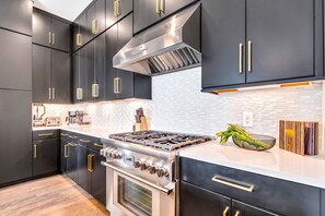 House | 4 bedrooms, Internet