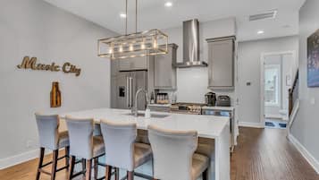 House | 4 bedrooms, Internet