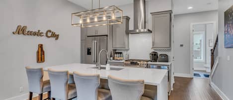 獨棟房屋 | 4 間臥室、網路服務