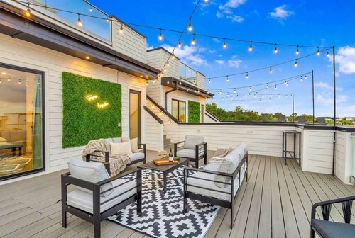 New Hot Tub Rooftop Decks City Views Poker