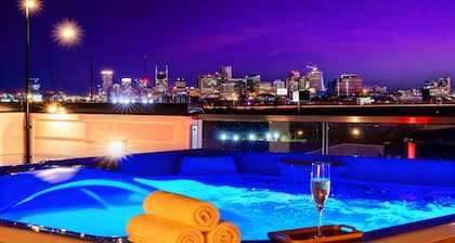 New Hot Tub Rooftop Decks City Views Poker