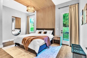 4 bedrooms, Internet - New Hot Tub Rooftop Decks City Views Poker (Nashville)