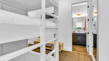 House | 4 bilik tidur, Internet