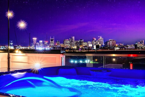 New Hot Tub Rooftop Decks City Views Poker