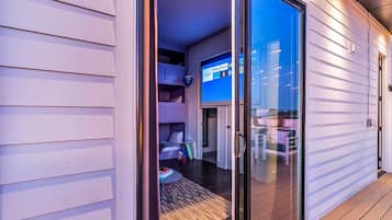 House | 8 bedrooms, Internet