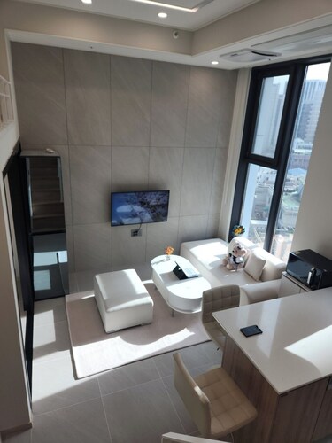 [The center of Seoul] A warm new building