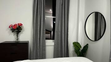 2 bedrooms, iron/ironing board, WiFi, bed sheets