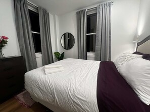2 chambres, fer et planche à repasser, Wi-Fi, draps fournis