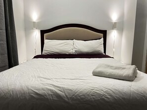 2 chambres, fer et planche à repasser, Wi-Fi, draps fournis