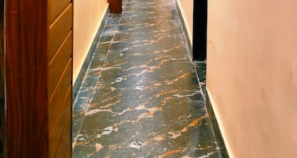 Nadim Tiger Residency