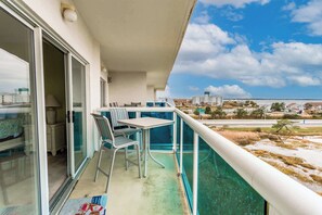 Property grounds - Sunset Point - 63rd st, 3 BR, Pool (Ocean City)