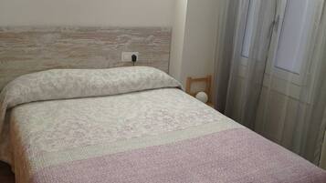 3 chambres, fer et planche Ă  repasser, Wi-Fi, draps fournis