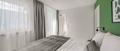 1 chambre, bureau, fer et planche à repasser, Wi-Fi