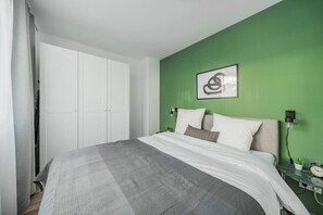 1 bedroom, desk, iron/ironing board, WiFi