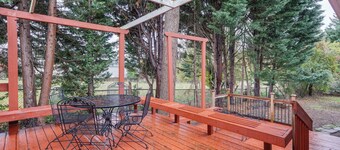 Spacious Portland Area Home w/ Fenced Yard